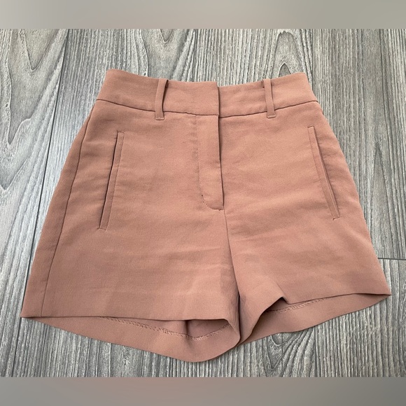 Aritzia Wilfred Shorts - Picture 2 of 5